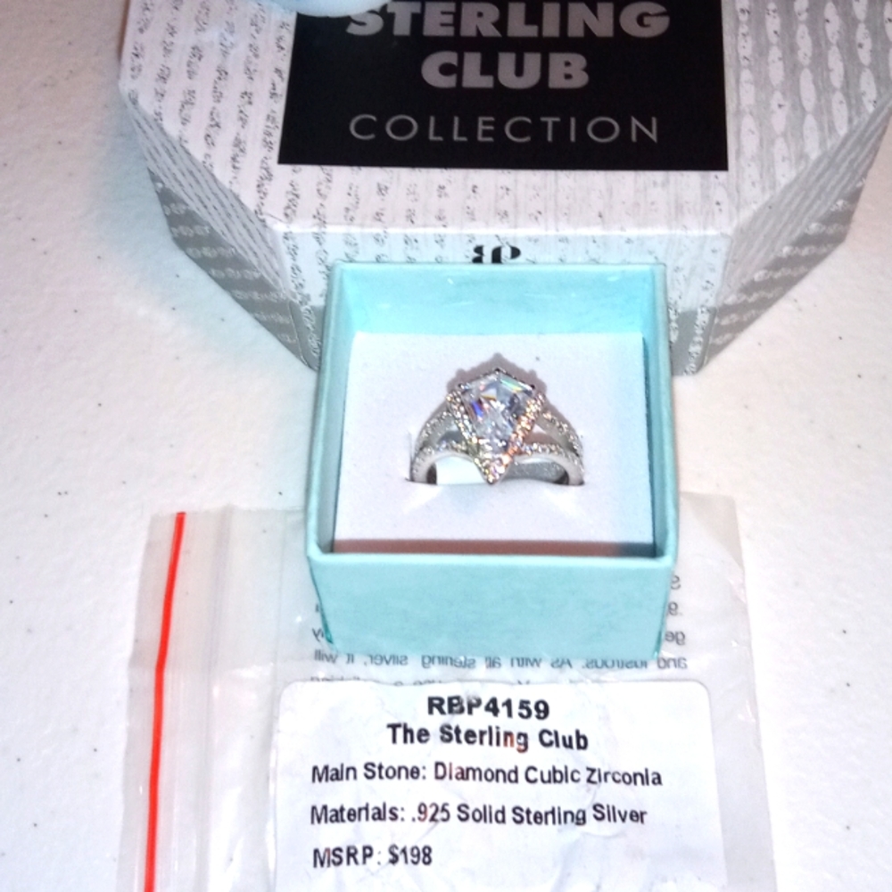 Gorgeous 🥰😍 the Sterling club diamond cubic zirconia on solid 925 sterling sil